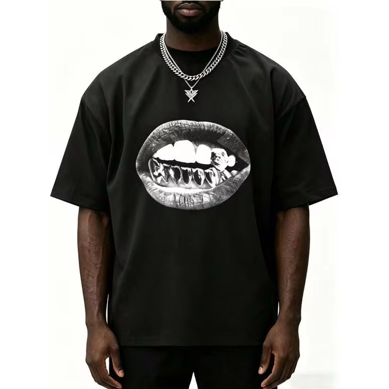 Streetwear Brand Italy - Oversized Loose Fit Black & White