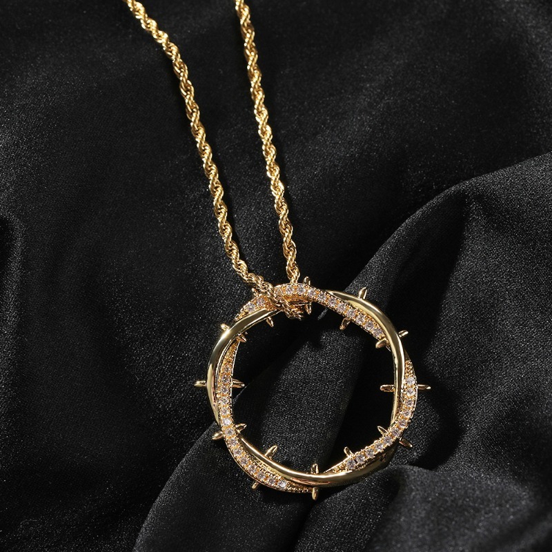 Retro Thorns Crown Pendant Nec - Streetwear Brand Accessories 评论和价格
